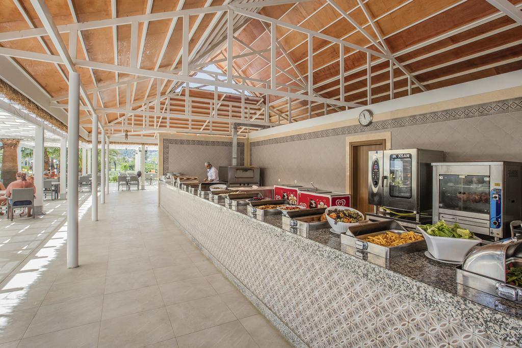 Palm Wings Ephesus Beach Resort Selçuk Exterior foto